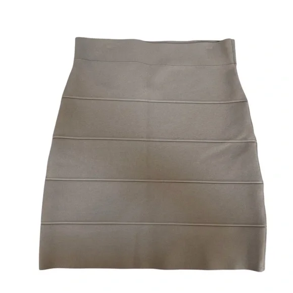 BCBGMAXAZRIA Nude Bandage Bodycon Skirt (Rayon) | Size L | Waist Shaper Effect - Picture 5 of 10